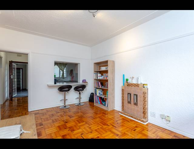 1 BEDROOM APARTMENT FOR SALE IN RONDEBOSCH